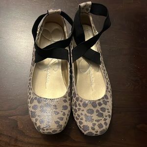 Size 1 cute Jessica Simpson shoes for girls. Never worn.